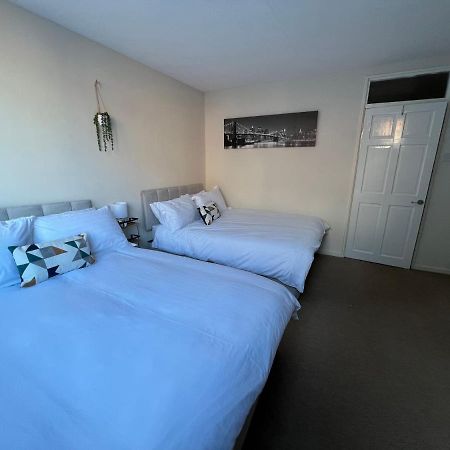 Modern And Spacious 3 Bedroom House Leicester Exterior photo