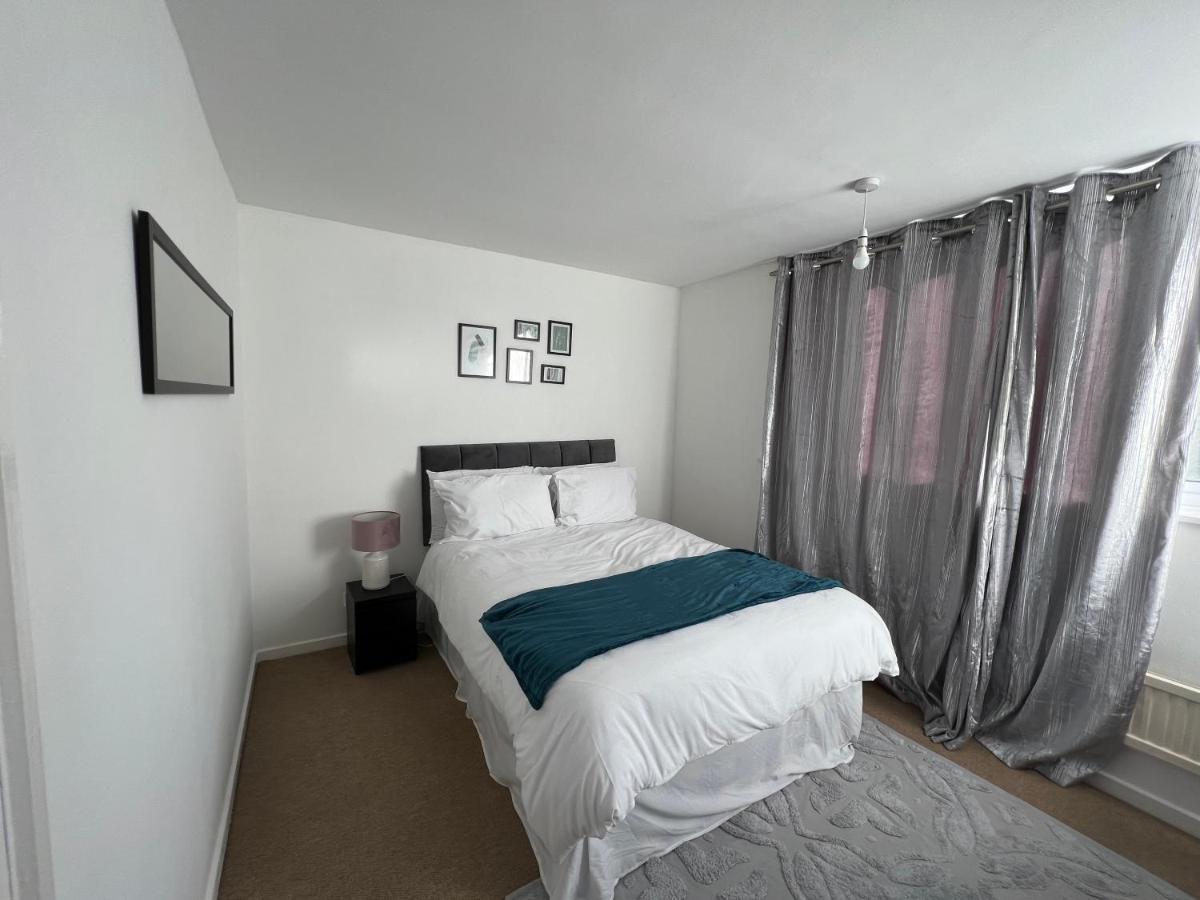 Modern And Spacious 3 Bedroom House Leicester Exterior photo